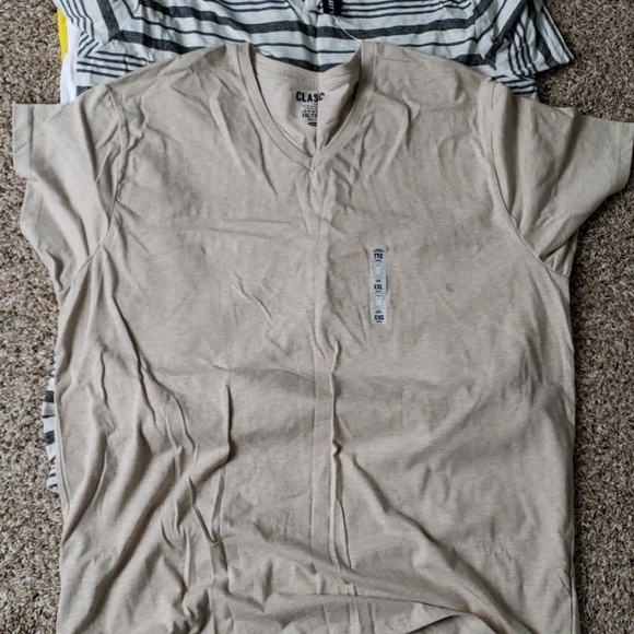 Shirt bundle - Picture 2 of 5